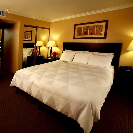 Buena Park Grand Hotel & Suites 客房 照片