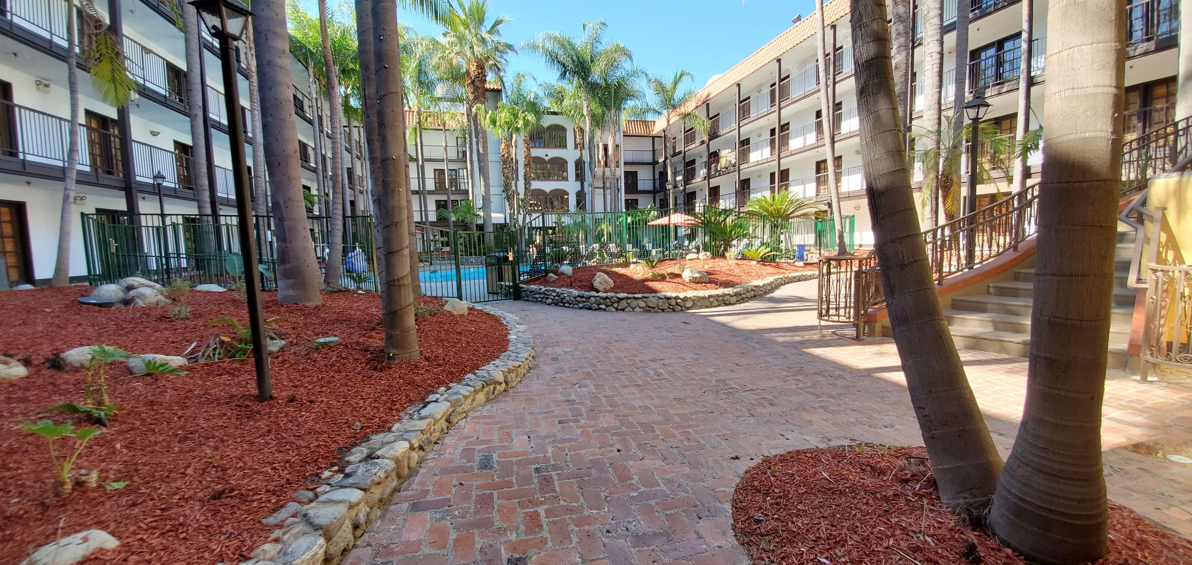 Buena Park Grand Hotel & Suites 外观 照片